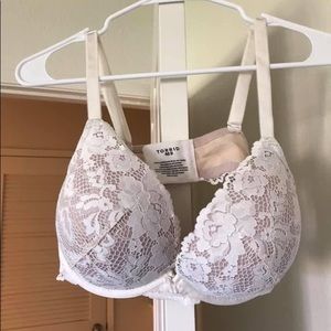 NWOT TORRID PUSH UP BRA 40D